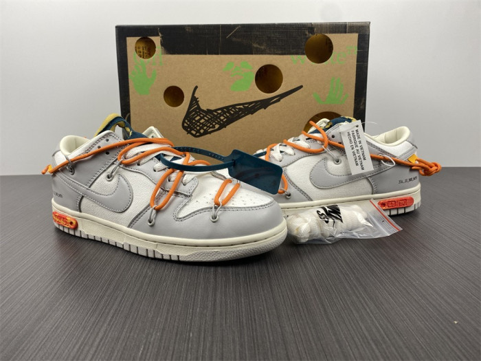 Off-White x Dunk Low ‘Lot 44 of 50’ DM1602-104