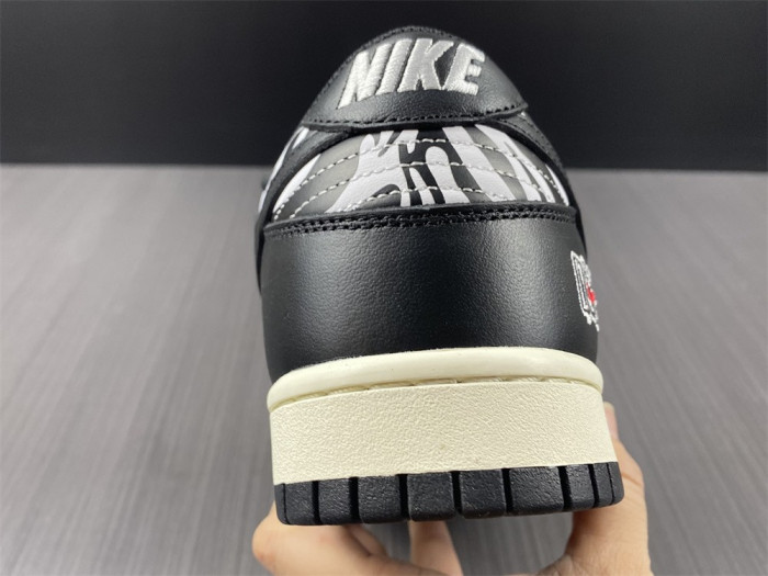 Quartersnacks x Dunk Low SB ‘Little Debbie’s Zebra Cakes’ DM3510-001