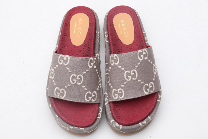 GUCC SLIPPERS