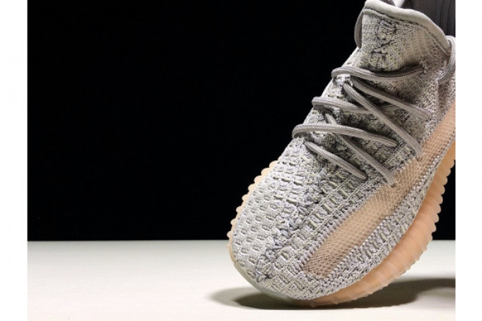 ADIDAS KIDS YEEZY 350 BOOST V2 “TRUE FORM” Kids-EG7492